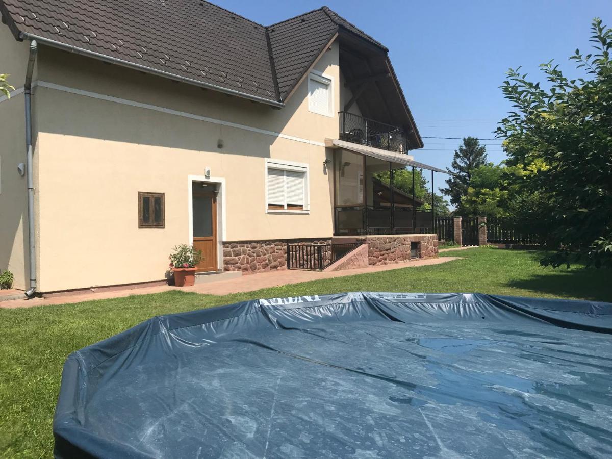 Marta Apartman Balatonalmádi Exteriér fotografie